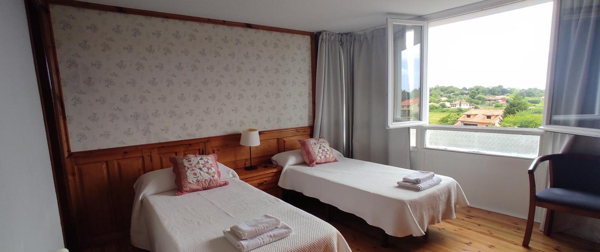 Apartamentos El Jornu Лянес Екстериор снимка